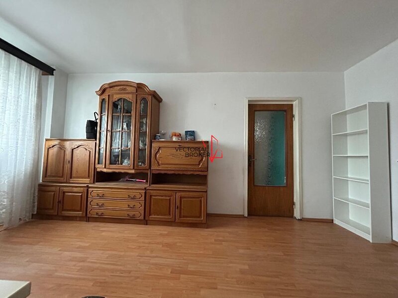 Pantelimon 3 camere semidecomandat, an 1978 Biserica Capra Pantelimon